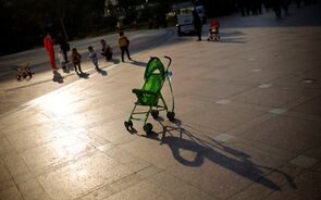 Tem dois filhos com menos de três anos? Veja quanto vai pagar de IRS em 2020