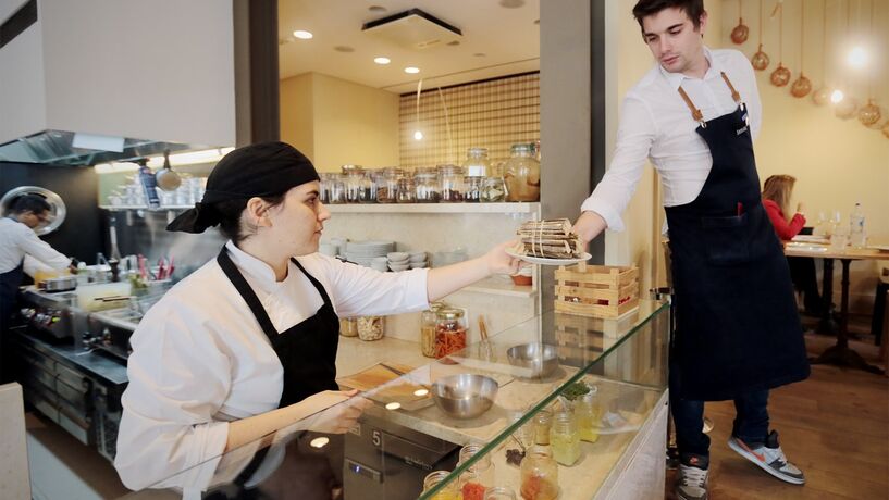 Como abrir um restaurante? Governo explica em guia online