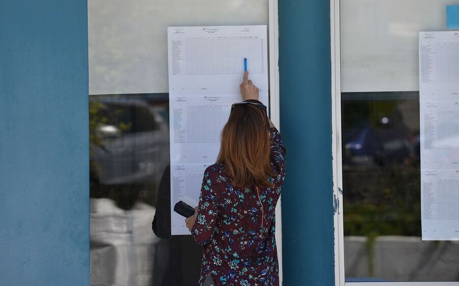 Apenas 34,9% das pessoas com idades entre os 30 e os 34 anos completou o ensino superior. O objectivo é que sejam 40%, mas a Comissão não está confiante no alcance da meta.