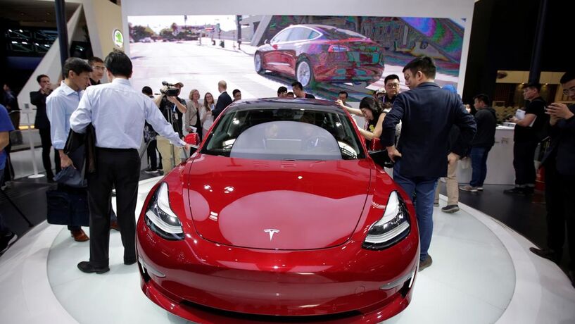 Produção e entregas da Tesla aceleram antes de chegar concorrência de peso