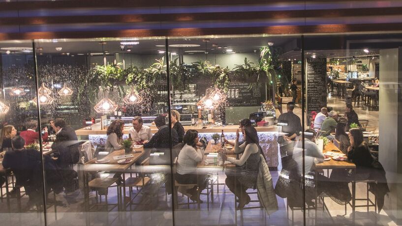 Estado perde 385,3 milhões em IVA na restauração em ano e meio após descida da taxa