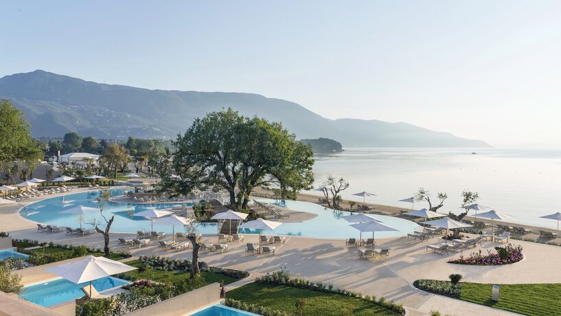 The hotel complex Ikos has four hotels in Greece, two of which are located on the islands of Corfu.