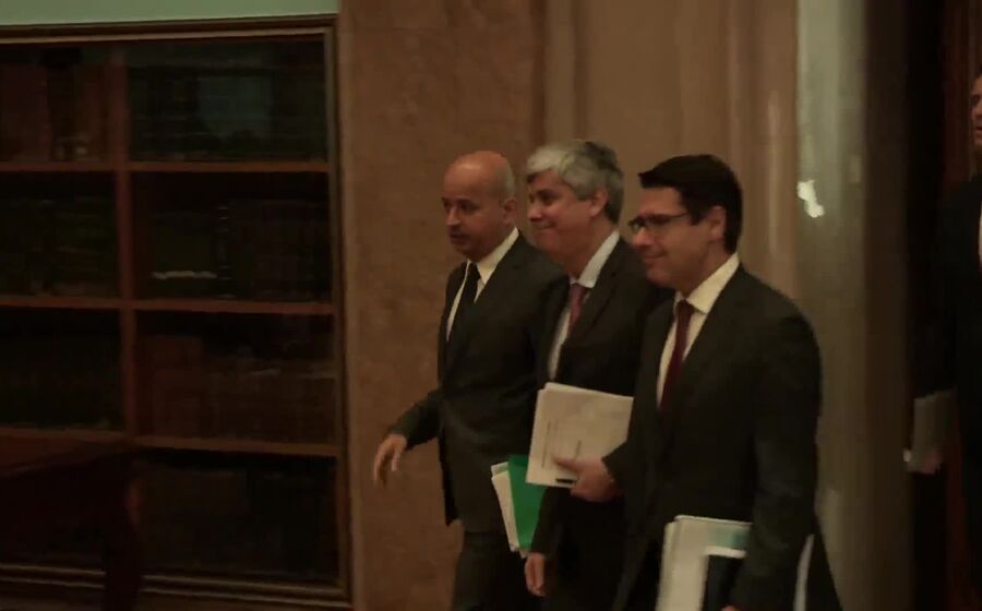 Governo revê em baixa crescimento do PIB em 2019 para 1,9%