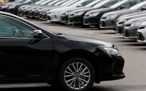 Confinamentos levam vendas de carros na UE a cair 24% em janeiro. Portugal com nona maior quebra