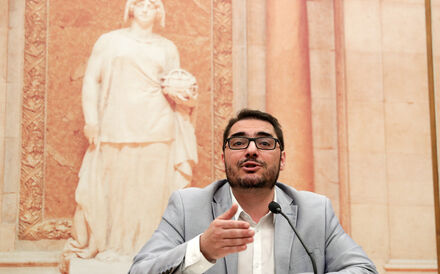 Cuidados intensivos, centros de saúde e contratação de médicos: PS viabiliza propostas do PCP