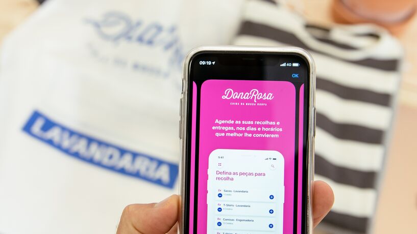 Dona Rosa lava roupa suja na internet