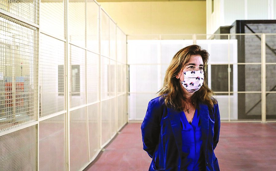 O Ministério do Trabalho, tutelado por Ana Mendes Godinho, vai alterar a lei para “clarificar” que será possível medir a febre aos trabalhadores.