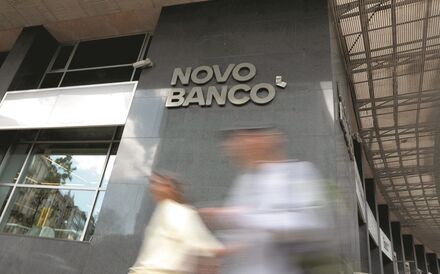 Parlamento bloqueia verba para o Novo Banco. O que está previsto no contrato?