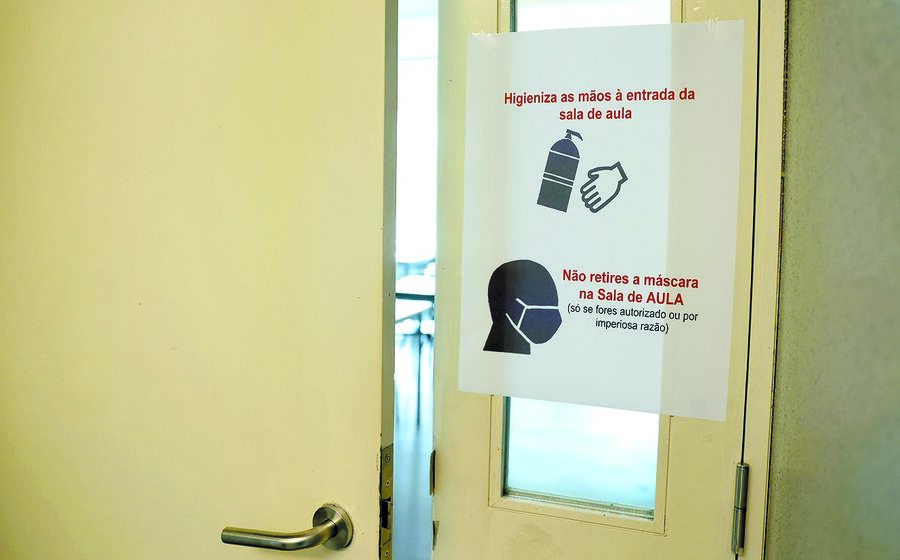 A transmissão da covid “continua a ser uma incógnita”, diz especialista.