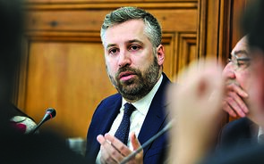 Governo arranca hoje com apresentação aos partidos do plano para salvar a TAP