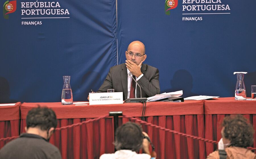 Depois de apresentar o suplementar no verão, João Leão deu a conhecer o seu primeiro orçamento para o ano seguin te como ministro das Finanças.