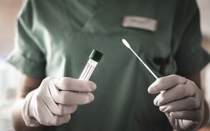 Covid-19:  Setúbal tem surtos em cinco lares de idosos com mais de 200 pessoas infetadas