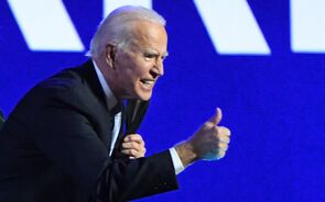 EUA: Biden vence com 306 grandes eleitores contra 232 de Trump, dizem media
