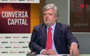 Apifarma: 'mais um dia de atraso na vacina é mais uma vida que se perde'