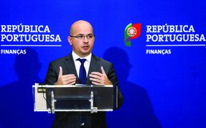 Leão quer reforçar Novo Banco sem retificativo. É legal?