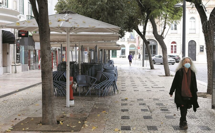 A crise pandémica trouxe uma crise eco      nómica que atingiu de forma desigual o tecido empresarial português.
