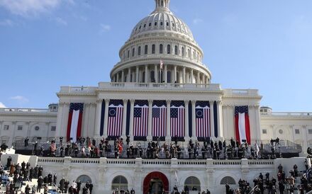 Senado reverte decisão e avança no julgamento político de Trump