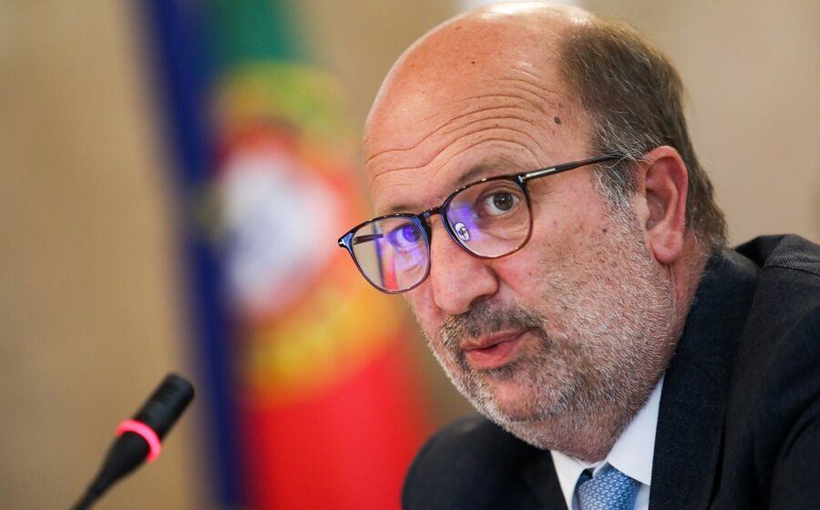 O ministro João Matos Fernandes quer ajudar as empresas com impacto da subida nos custos energéticos.