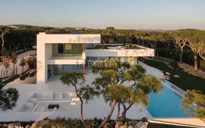 4. Mansão contemporânea em Vilamoura