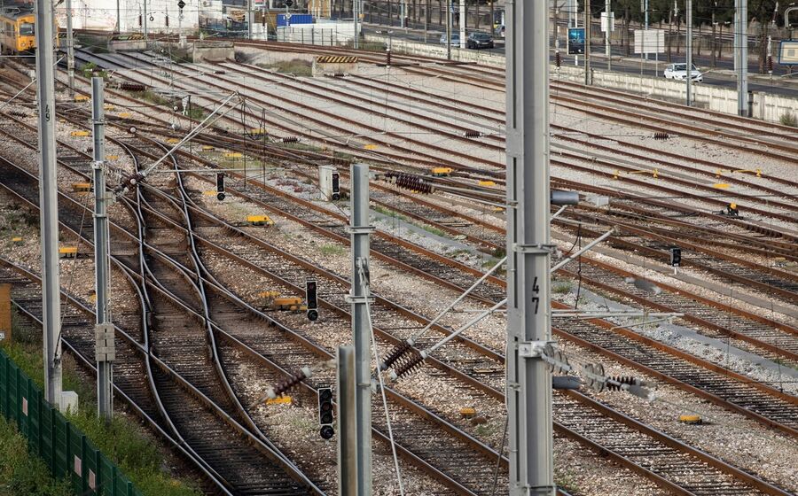 A ligação ferroviária direta entre Sines e Elvas/Caia vai reduzir em cerca de 3h30 o tempo de trajeto.